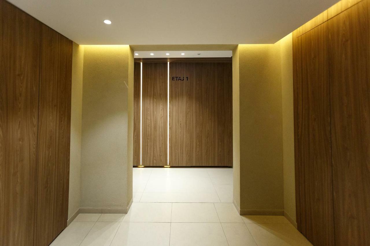The Wolf Apartment *